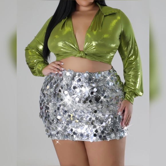 Plussize Curvy Higfhtwaist Silver Mini Skirt - Picture 1 of 5